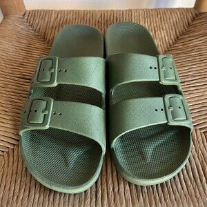 Freedom Moses, Cactus Moses Sandals, Size 6/7